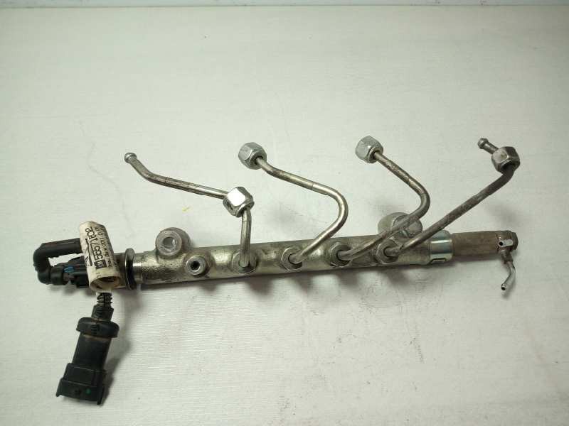 Recambio de rampa inyectora para opel astra j lim. selective referencia OEM IAM 55570022  