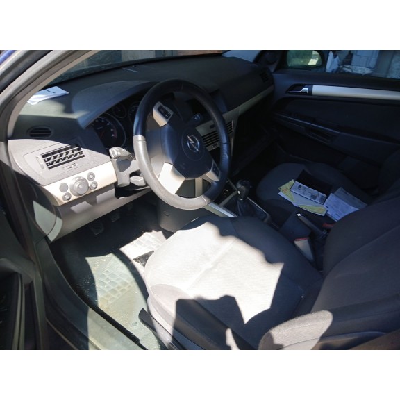 opel astra h (a04) del año 2004