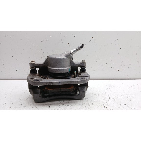 Recambio de pinza freno delantera derecha para omoda 5 referencia OEM IAM 204003231aa  