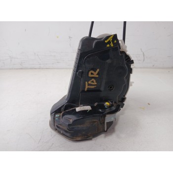 CERRADURA PUERTA TRASERA DERECHA 4 pines con maneta interior