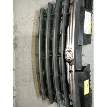 Recambio de rejilla delantera para chrysler voyager (rg) 2.5 crd cat referencia OEM IAM 04857960AA 802500017 