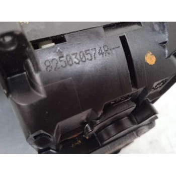 Recambio de cerradura puerta trasera izquierda para renault megane iii sport tourer dynamique referencia OEM IAM 825030574R  6 P