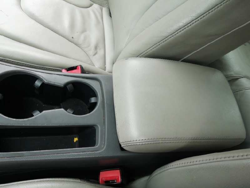 Recambio de apoyabrazos central para audi a4 ber. (b8) básico referencia OEM IAM   