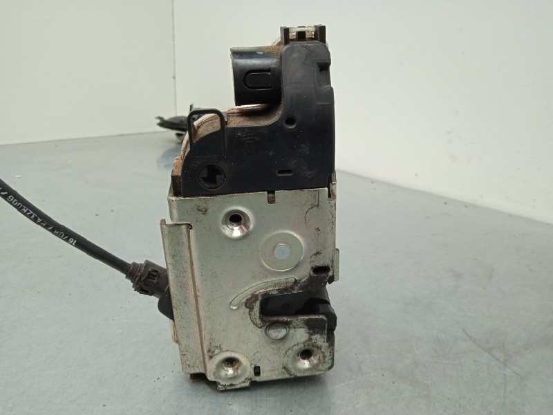 Recambio de cerradura puerta delantera izquierda para citroën c3 1.4 furio referencia OEM IAM 9646982980 46982980 5 PINS