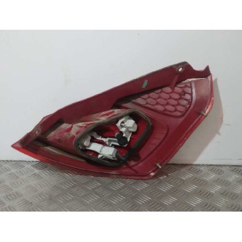 Recambio de piloto trasero izquierdo para ford fiesta (cb1) trend referencia OEM IAM 8A6113405A GOLPEADO 