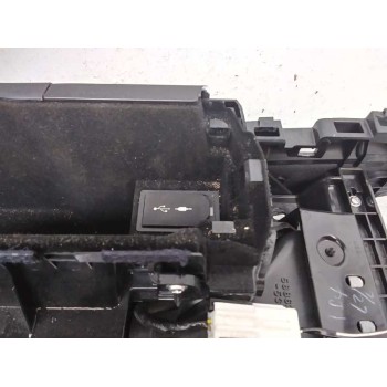 Recambio de apoyabrazos central para lexus is 300h referencia OEM IAM 5881053300  