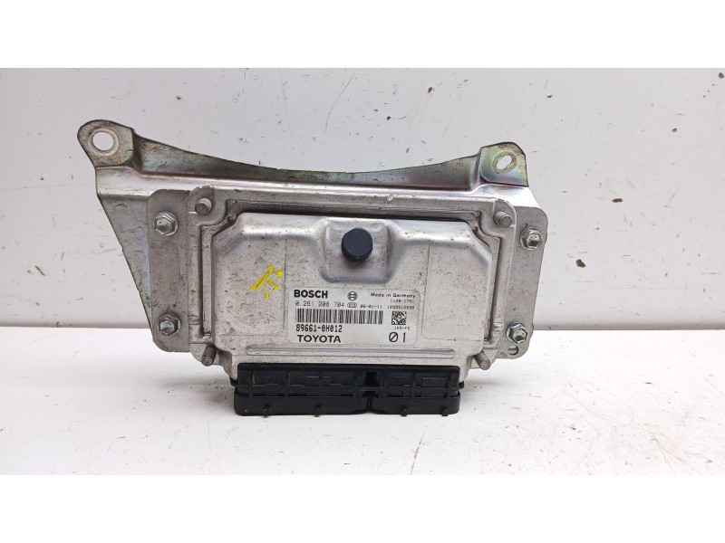 Recambio de centralita motor uce para peugeot 107 (pm_, pn_) 1.0 referencia OEM IAM 896610H012 0261208704 