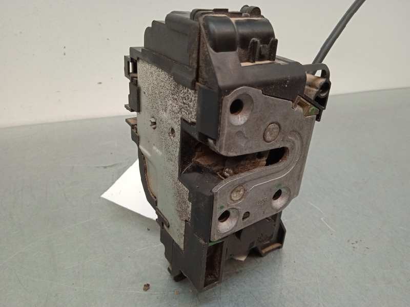 Recambio de cerradura puerta trasera derecha para renault kangoo furgón confort referencia OEM IAM  8200497719B 6 PINS