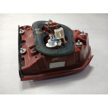 Recambio de piloto trasero derecho interior para kia carens iv 1.6 gdi referencia OEM IAM 92404a4  