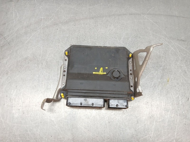 Recambio de centralita motor uce para toyota auris luna referencia OEM IAM 8966102D91  