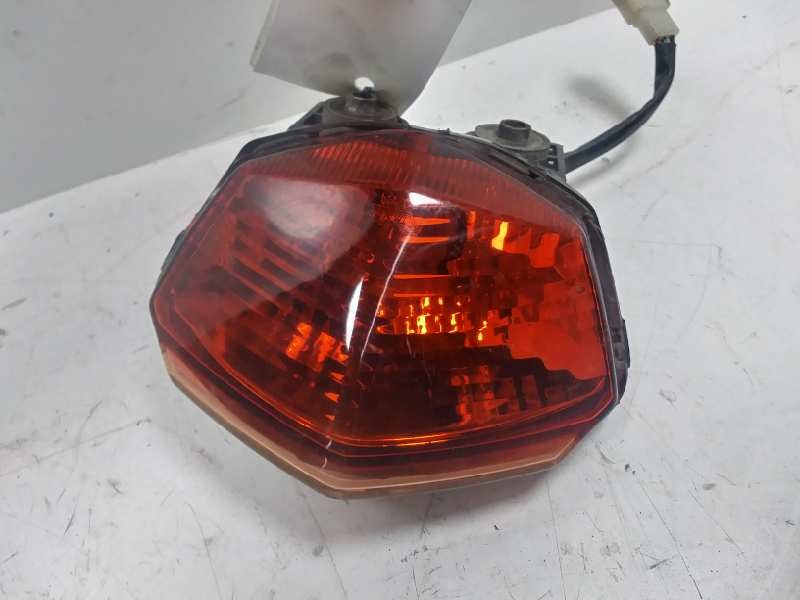 Recambio de piloto trasero central para kawasaki ninja 250 r ninja 250 r referencia OEM IAM   