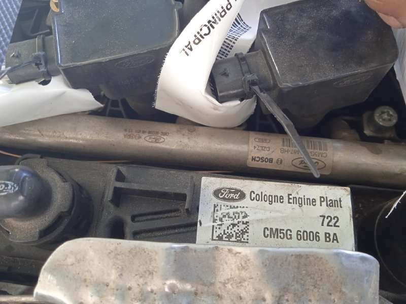 Recambio de rampa inyectora para ford fiesta (ccn) black edition referencia OEM IAM CM5G9H487HB CM5G9H487HB 