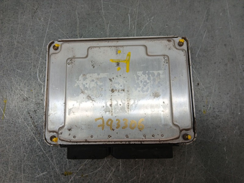 Recambio de centralita motor uce para volkswagen golf iv (1j1) 1.9 tdi referencia OEM IAM 038906019AT  0281010974