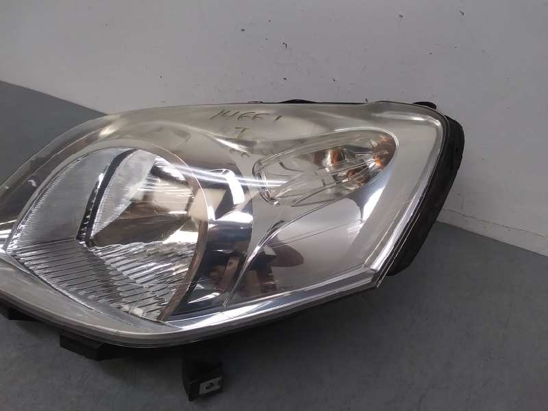 Recambio de faro izquierdo para fiat fiorino básico referencia OEM IAM 45570383  
