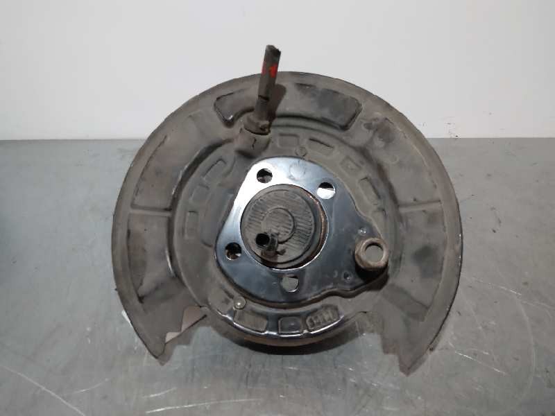 Recambio de mangueta trasera derecha para toyota verso active referencia OEM IAM S/R  