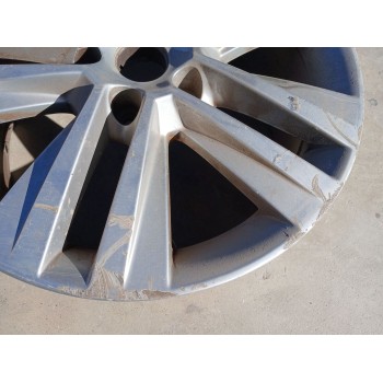 Recambio de llanta para seat leon st (5f8) x-perience 4drive referencia OEM IAM 7JX17 H2 ET42 X1 5F0601025M