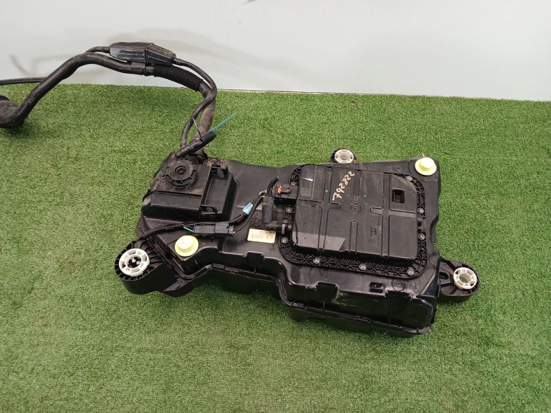 Recambio de deposito adblue para opel combo e tour / life (k9) 1.5 referencia OEM IAM 9817601880  