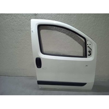 PUERTA DELANTERA DERECHA SIN ACCESORIOS UBICADA COSTADO IZQUIERDO EN PARED
