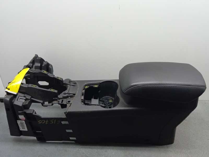 Recambio de apoyabrazos central para ford focus lim. (cb8) edition referencia OEM IAM BM51A045A06  