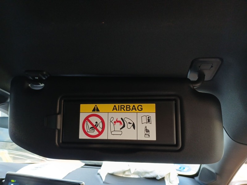 Recambio de parasol derecho para peugeot 208 ii (ub_, up_, uw_, uj_) e-208 referencia OEM IAM   