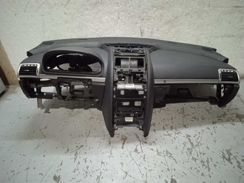 Recambio de salpicadero para peugeot 407 st sport referencia OEM IAM 96608454YPF  
