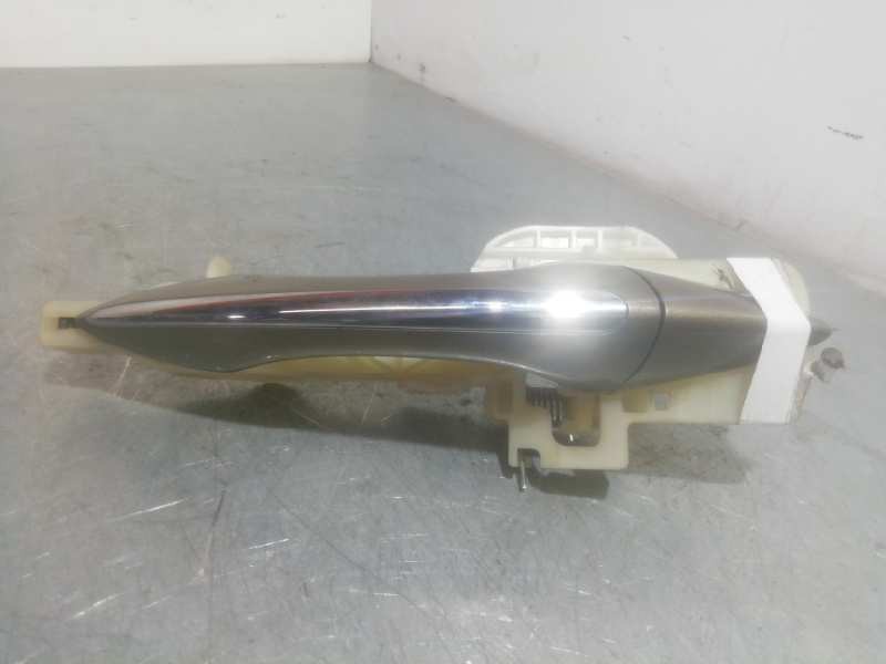 Recambio de maneta exterior delantera izquierda para hyundai i40 cw gl comfort referencia OEM IAM   