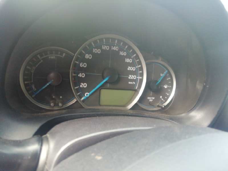 Recambio de cuadro instrumentos para toyota yaris hsd active referencia OEM IAM   