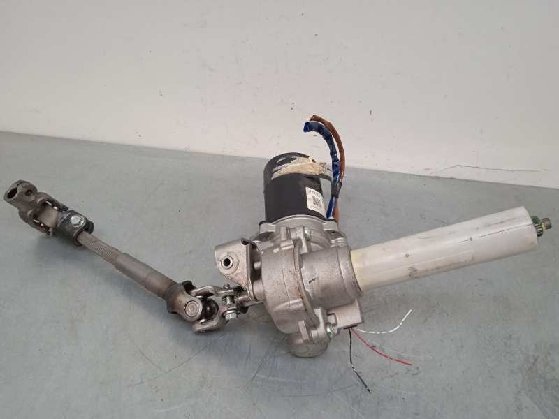 Recambio de columna direccion para toyota yaris (ksp9/scp9/nlp9) básico referencia OEM IAM 452000D110  PARTE INFERIOR