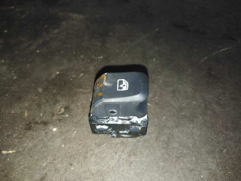 Recambio de mando elevalunas trasero derecho para audi q2 (gab) sport edition referencia OEM IAM 8V0959855B  8V0959855B