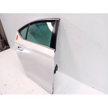 Recambio de puerta trasera derecha para skoda octavia iv (nx3, nn3, pv3) 1.5 tsi referencia OEM IAM 5E6833052B  