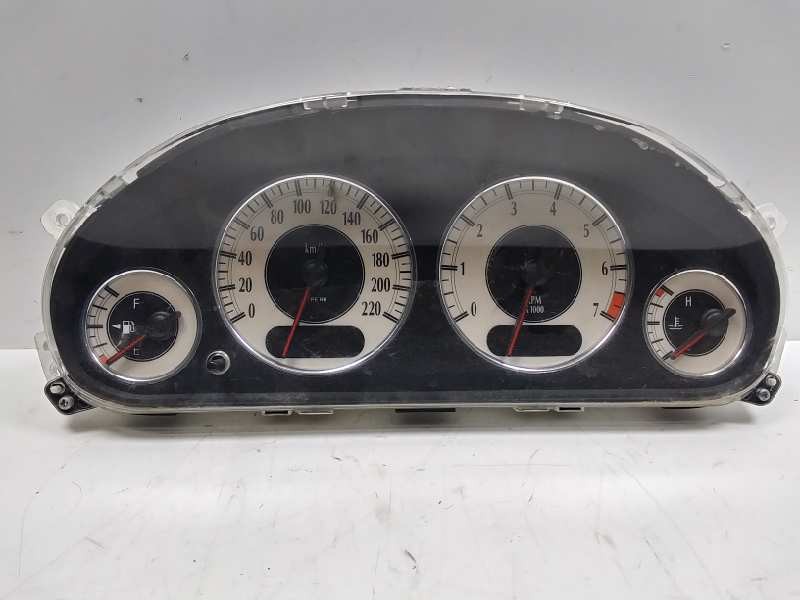 Recambio de cuadro instrumentos para chrysler voyager (rg) 3.3 lx referencia OEM IAM TN2574106424  