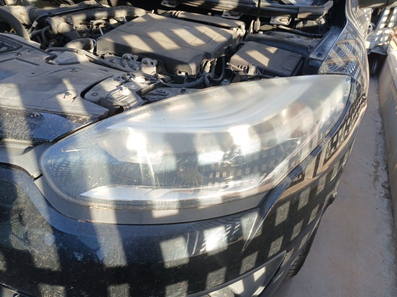 Recambio de faro izquierdo para renault megane iii hatchback (bz0/1_, b3_) 1.2 tce (bz2b, bz11) referencia OEM IAM   