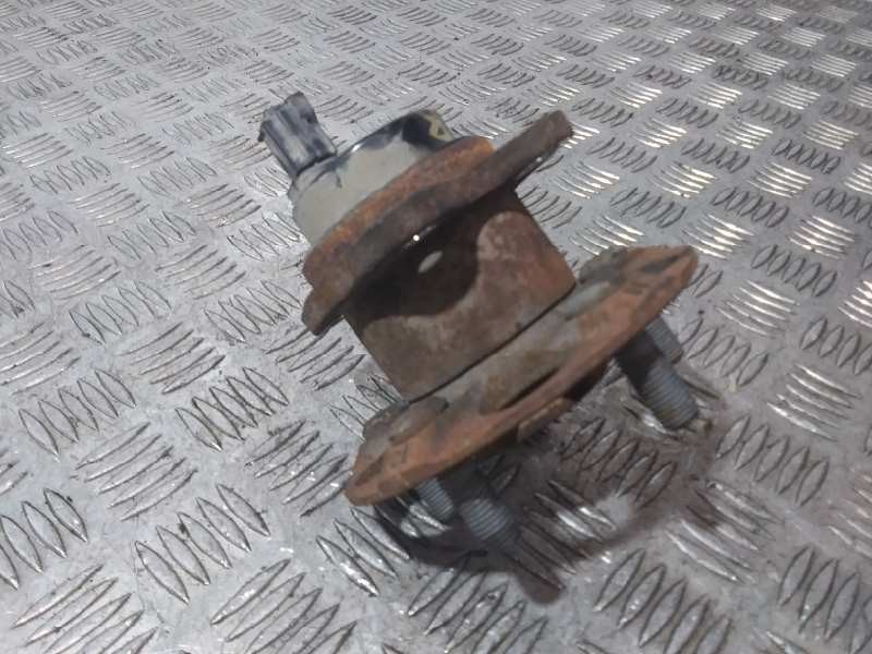 Recambio de mangueta trasera derecha para toyota prius (nhw30) eco referencia OEM IAM 8954452040  