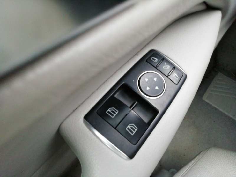 Recambio de mando elevalunas delantero izquierdo para mercedes-benz clase clk (w207) coupe 2.1 cdi cat referencia OEM IAM   