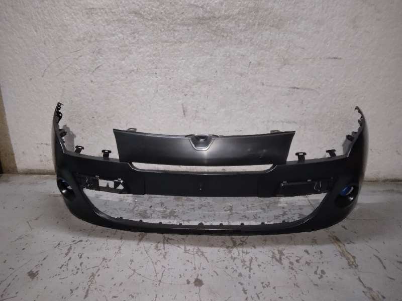 Recambio de paragolpes delantero para renault megane iii berlina 5 p referencia OEM IAM 620220035R DEFORMADO 08-12