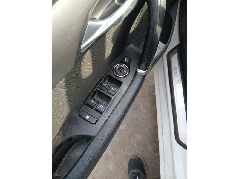 Recambio de mando elevalunas delantero izquierdo para hyundai i40 i (vf) 1.7 crdi referencia OEM IAM 935703Z0004X 39R4901000 