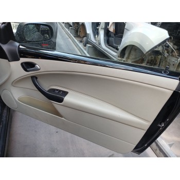 GUARNECIDO PUERTA DELANTERA DERECHA 