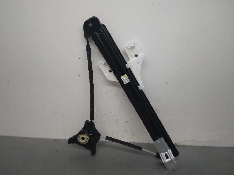 Recambio de elevalunas trasero derecho para seat ateca (khp) referencia OEM IAM 575839462A SOLO MECANISMO 