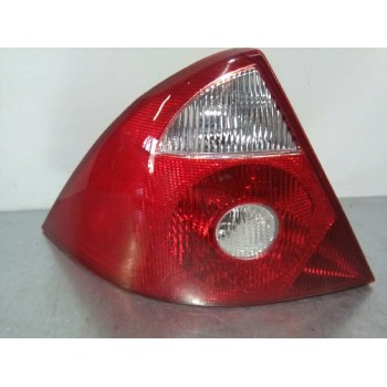 PILOTO TRASERO IZQUIERDO NUEVO 4 PUERTAS 03--05