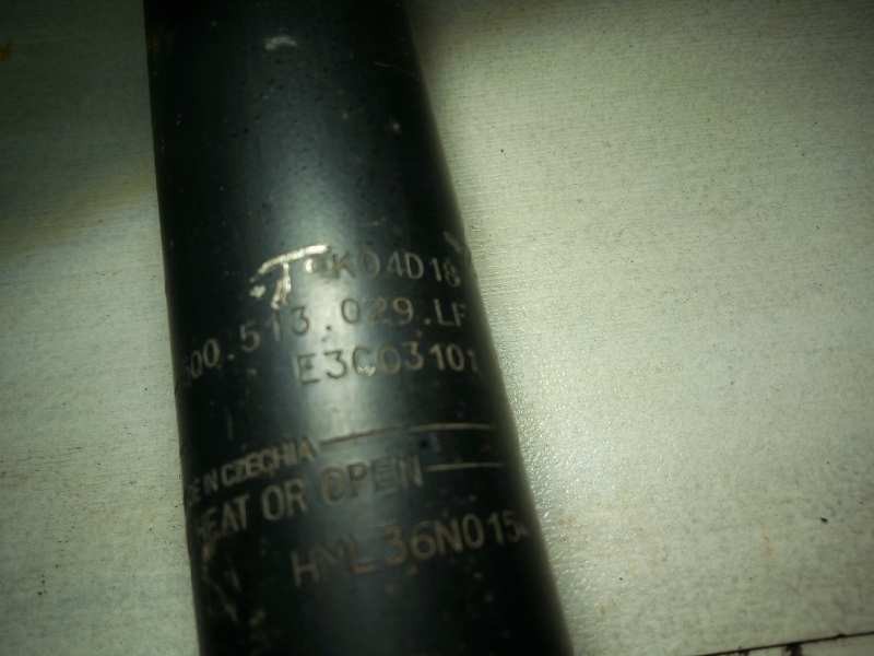 Recambio de amortiguador trasero izquierdo para seat leon st (5f8) x-perience 4drive referencia OEM IAM 5Q0513029LF  