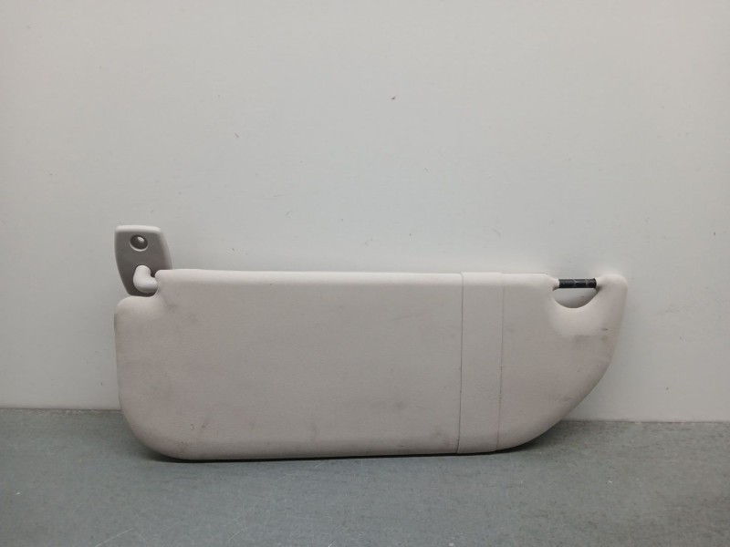 Recambio de parasol izquierdo para citroën c-elysée shine referencia OEM IAM b0a515  