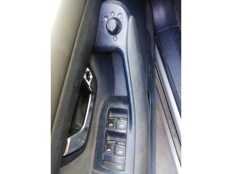 Recambio de mando elevalunas delantero izquierdo para audi a8 (4e2) 3.7 quattro referencia OEM IAM 4E0959851B 4 TECLAS 