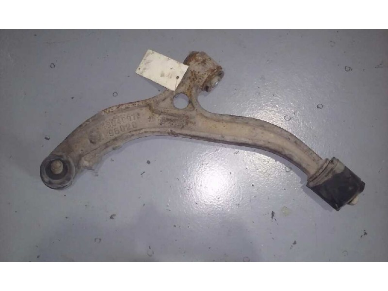 Recambio de brazo suspension superior delantero izquierdo para chrysler voyager (gs) 2.4 cat referencia OEM IAM   