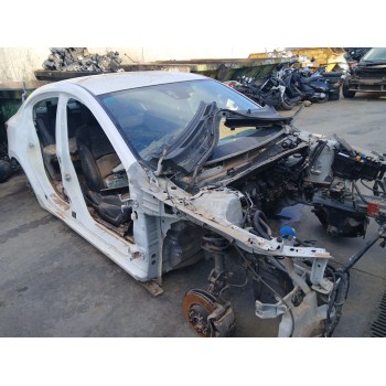 Recambio de carroceria para mazda 3 sedán (bm_, bn_) 2.2 d referencia OEM IAM   