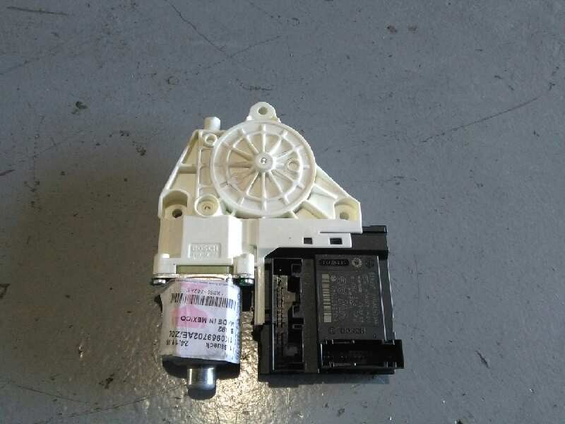 Recambio de motor elevalunas delantero derecho para volkswagen golf vi variant (aj5) referencia OEM IAM 1K0959702AEZ0L NUEVO 