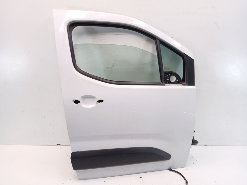 Recambio de puerta delantera derecha para opel combo e tour / life (k9) 1.5 referencia OEM IAM 9843488980  