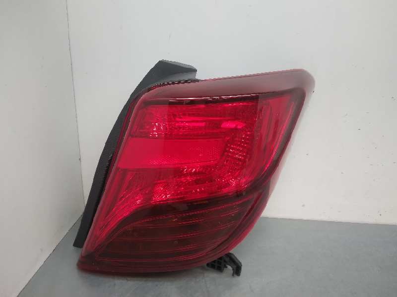 Recambio de piloto trasero derecho para toyota yaris referencia OEM IAM 815510D600 NUEVO 14-16 5 PUERTAS