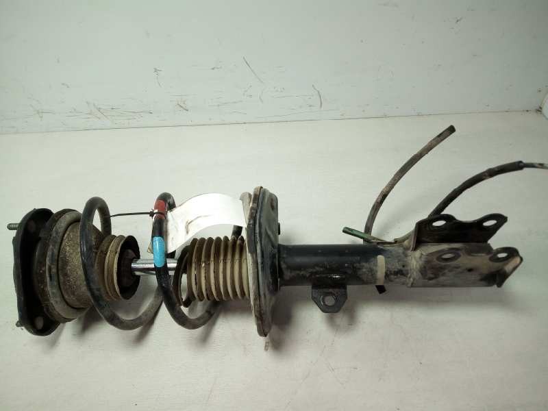 Recambio de amortiguador delantero derecho para toyota prius (nhw20) 1.5 cat referencia OEM IAM 4851047061  