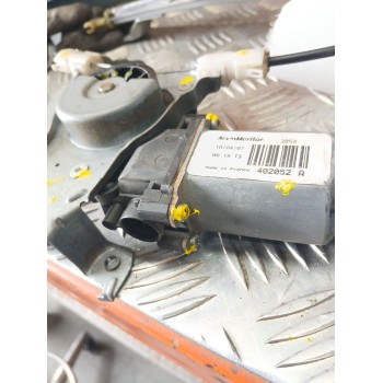 Recambio de elevalunas trasero derecho para nissan qashqai (j10) acenta referencia OEM IAM 402052A ELECTRICO 2 PINES 