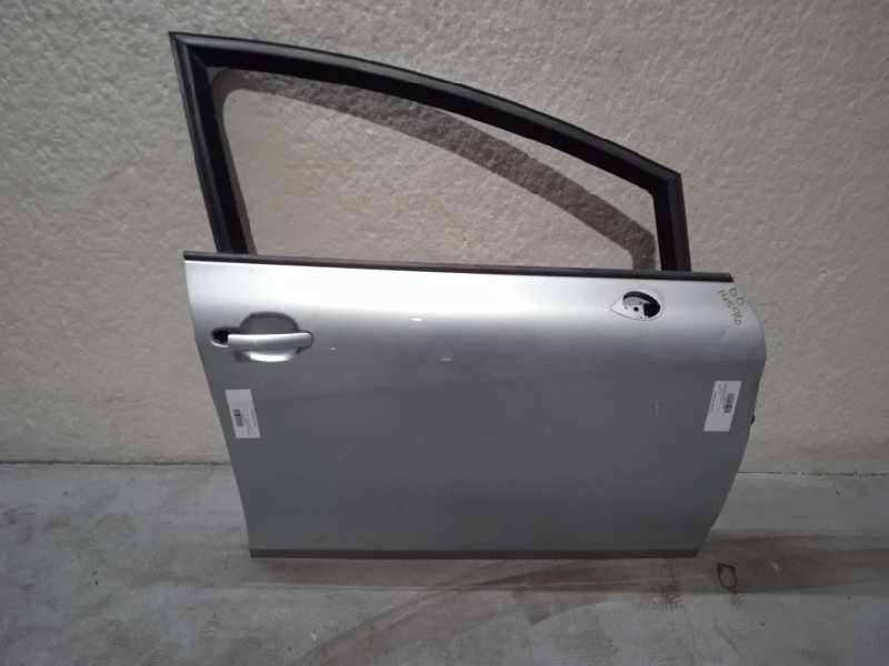 Recambio de puerta delantera derecha para seat leon (1p1) style ecomotive referencia OEM IAM 1P0831056A  
